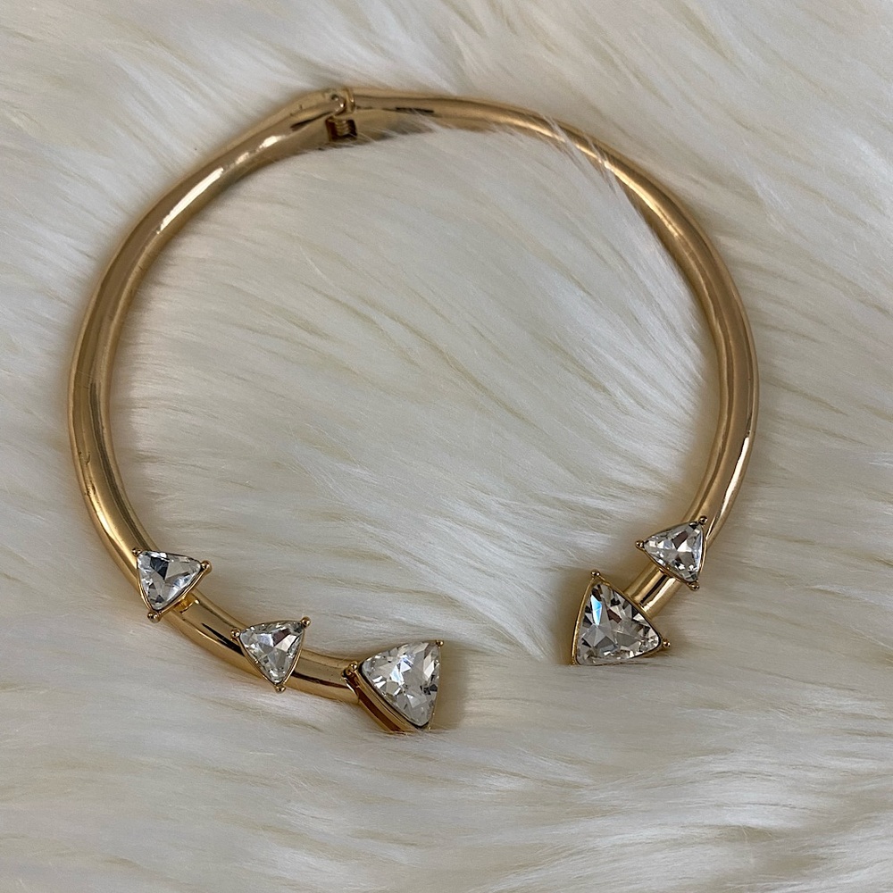 Choker necklace
